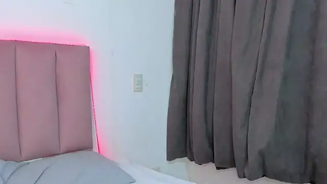 CandyAinsley online show from September 24, 6:33 pm