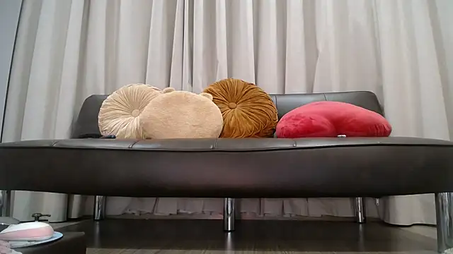 Snapshot of Liz_Hu chatting on February 10, 11:04 am Liz Hu online show from February 10, 11:04 am