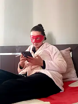 Maskelihatun online show from February 28, 2:18 pm