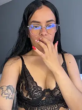 Melissa coch online show from February 18, 4:03 pm