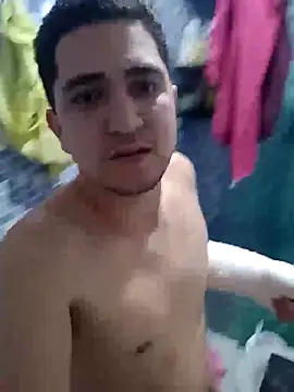 Snapshot of Picademel2525 chatting on October 23, 1:05 am Picademel2525 online show from October 23, 1:05 am