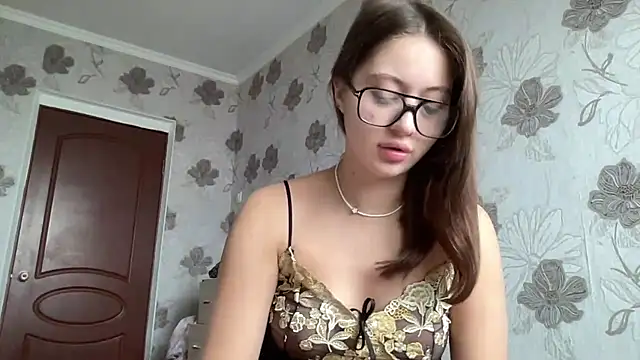 StellarAlice online show from December 2, 10:09 am