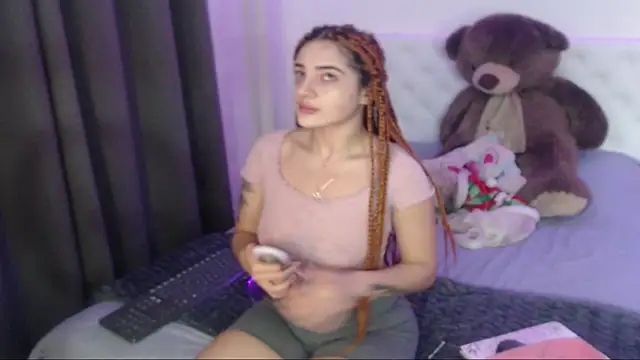 kylie444  online show from December 18, 12:33 pm