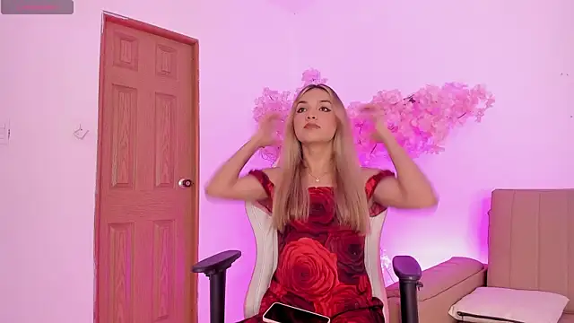 Doll Isa  online show from January 16, 6:34 pm