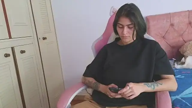 Crystal Star  online show from October 30, 6:08 pm