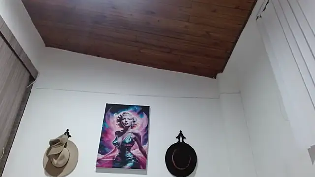 Crystal Star  online show from March 3, 10:21 am