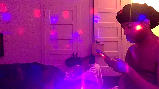 Diodre Benyoon online show from February 9, 1:59 pm