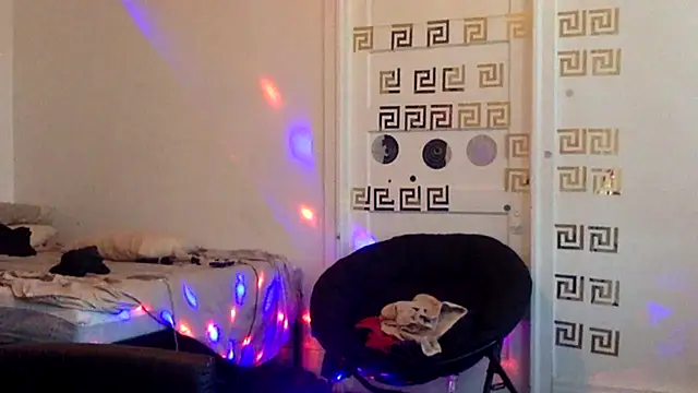 Diodre Benyoon online show from April 11, 12:59 am