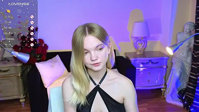 Snapshot of RosesKate chatting on October 10, 4:33 am RosesKate online show from October 10, 4:33 am