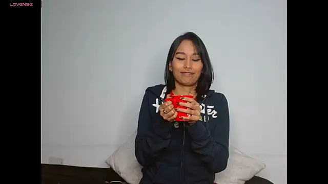 Snapshot of Gia_Lee chatting on January 17, 2:38 am Gia Lee online show from January 17, 2:38 am