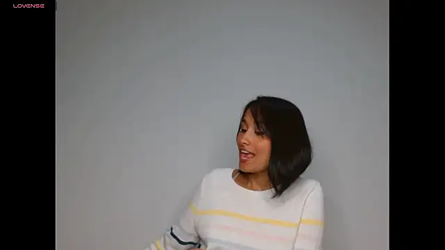 Snapshot of Gia_Lee chatting on February 17, 3:14 am Gia Lee online show from February 17, 3:14 am