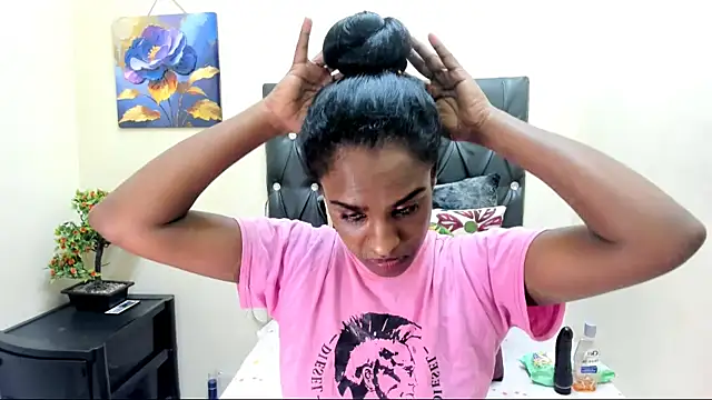 Snapshot of Toxicfantasy4u chatting on November 8, 4:34 am Toxicfantasy4u online show from November 8, 4:34 am