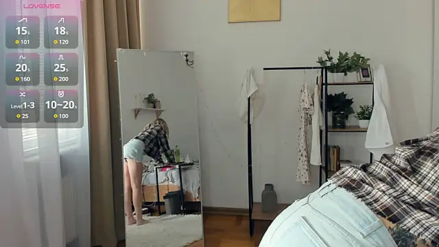 Snapshot of FaaBinaa chatting on April 12, 8:08 am FaaBinaa online show from April 12, 8:08 am