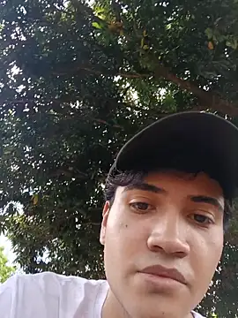 Snapshot of novinho_safado__ chatting on February 25, 3:54 pm novinho safado online show from February 25, 3:54 pm