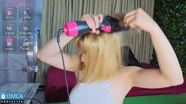 nena cupcake  online show from February 17, 11:07 am