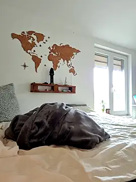 6incheswannacum online show from March 31, 12:27 pm