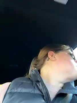 hornykitty1210 online show from November 4, 3:11 pm