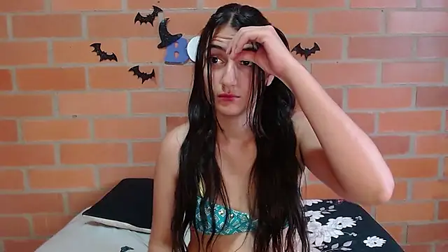 Montserrat Jay online show from October 25, 2:24 pm