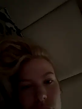 Snapshot of Chloemillerrxx chatting on September 19, 3:56 pm Chloemillerrxx online show from September 19, 3:56 pm