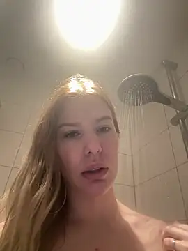 Chloemillerrxx online show from January 13, 2:44 pm