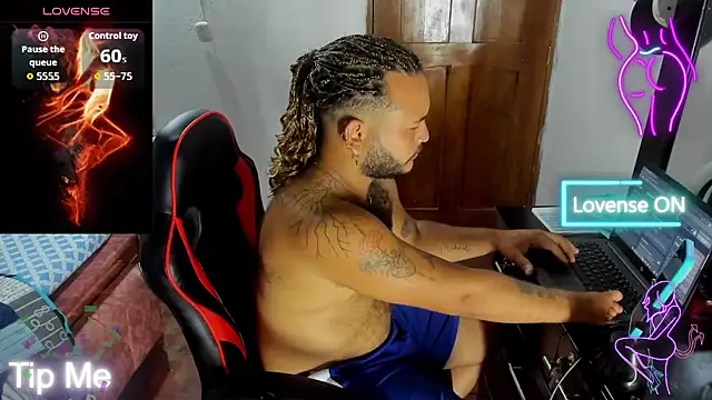 Alex Dancy5 online show from October 25, 2:13 pm