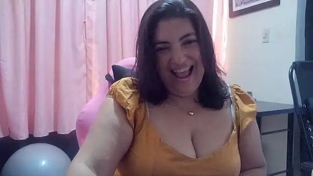 lina maria99 online show from June 20, 7:38 pm
