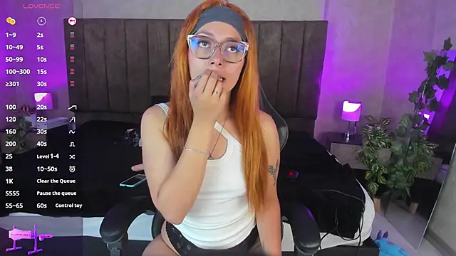 LanaMills  online show from September 28, 5:24 am