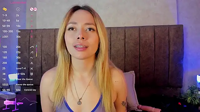 LanaMills  online show from December 18, 4:51 am