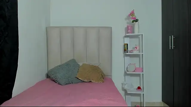 ImEmily444 online show from November 23, 3:39 am