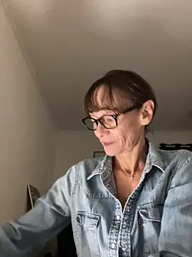 Chris06d22xh online show from October 13, 6:41 pm