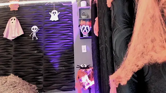 Snapshot of lu_styles_ chatting on October 8, 9:45 pm lu styles  online show from October 8, 9:45 pm