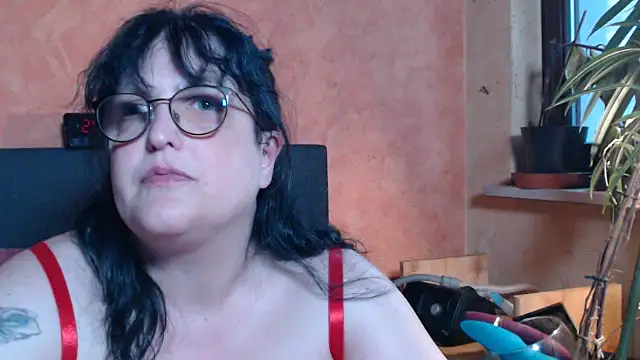 ladyfrombonn online show from May 15, 6:37 pm