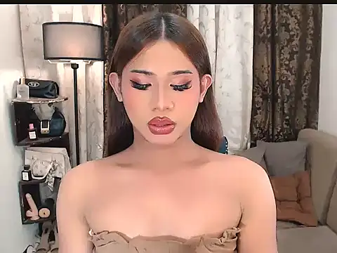 Snapshot of asianlatina69 chatting on November 4, 10:25 am asianlatina69 online show from November 4, 10:25 am