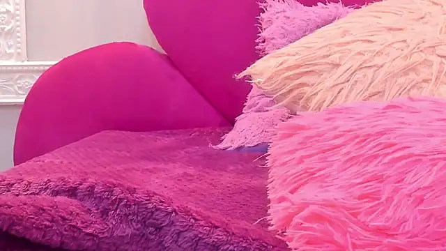 Saammy 17 online show from October 19, 1:28 am