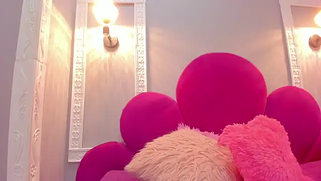 Saammy 17 online show from December 15, 8:35 pm