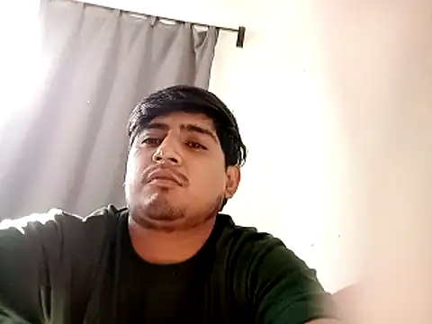 Snapshot of ElBufalo4l chatting on March 1, 3:03 pm ElBufalo4l online show from March 1, 3:03 pm