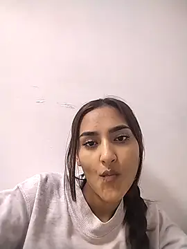 emilyvalencia 1 online show from April 25, 5:43 am