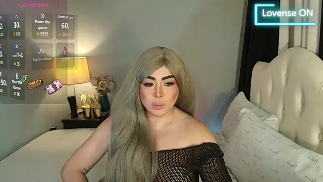 Snapshot of Unforgettable_Maria chatting on June 16, 1:08 am Unforgettable Maria online show from June 16, 1:08 am