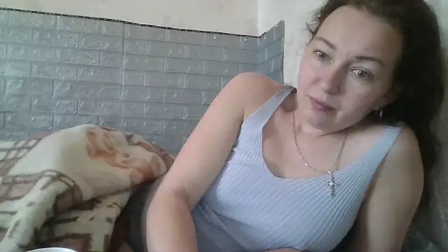 DanaNeon online show from April 12, 8:19 am