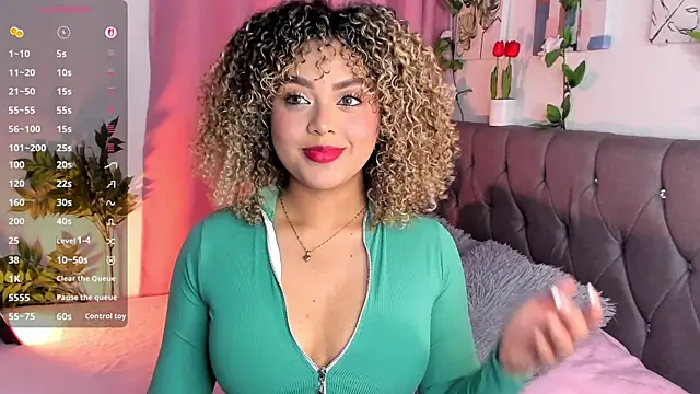 isajonnes18 online show from December 22, 9:56 pm