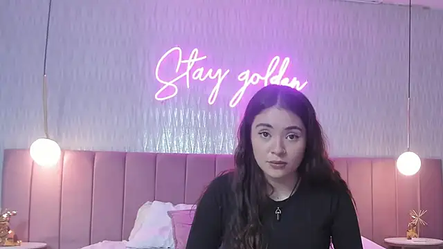 HANNA BASTIAN VC online show from November 6, 5:25 pm