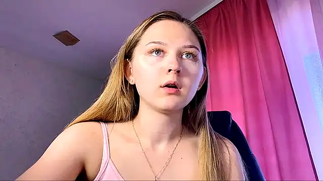 Snapshot of Smoke_mama chatting on September 14, 12:15 pm Smoke mama online show from September 14, 12:15 pm