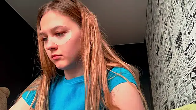 Snapshot of Smoke_mama chatting on October 4, 4:43 am Smoke mama online show from October 4, 4:43 am