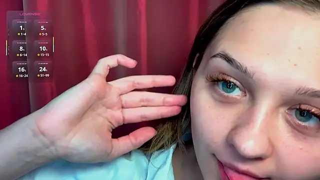 Snapshot of Smoke_mama chatting on October 16, 1:45 pm Smoke mama online show from October 16, 1:45 pm