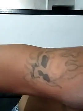 hoteder online show from October 23, 11:57 pm