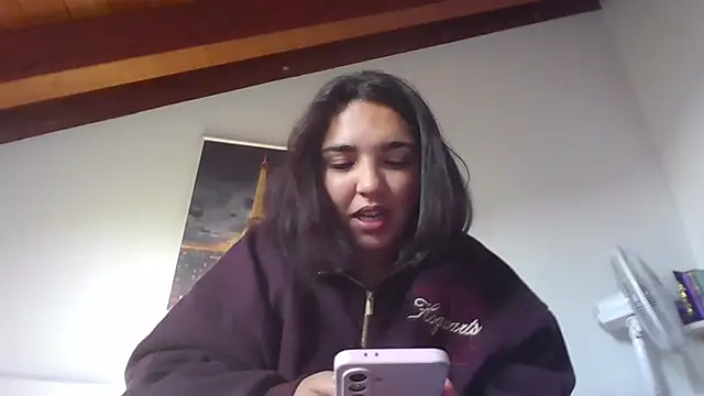 Snapshot of LadySophia03 chatting on November 8, 9:09 am LadySophia03 online show from November 8, 9:09 am