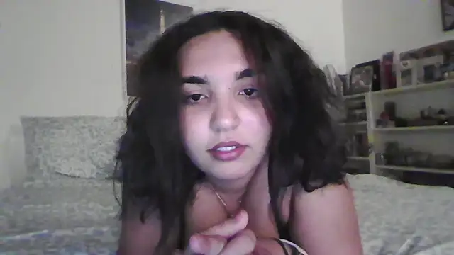 Snapshot of LadySophia03 chatting on December 2, 6:58 pm LadySophia03 online show from December 2, 6:58 pm