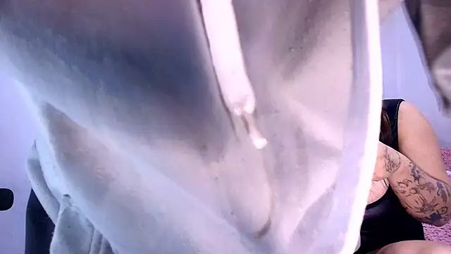 annyharriis online show from March 25, 10:16 pm