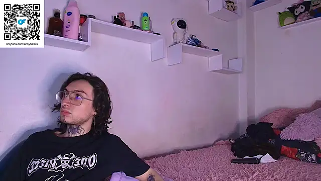 annyharriis online show from April 13, 11:32 pm