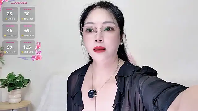 Snapshot of Hua_Hua_0 chatting on September 9, 8:25 am Hua Hua 0 online show from September 9, 8:25 am